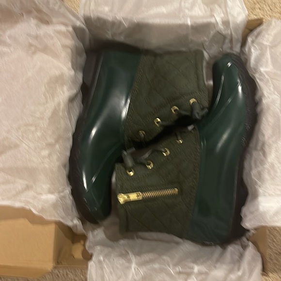 (NWT) Saltwater Women’s Wool Green Quilted Waterproof Boot - Picture 15 of 15